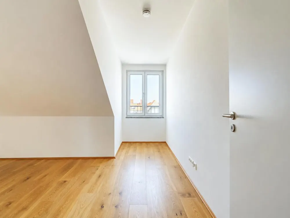 ERSTBEZUG! Moderne 4-Zimmer-Dachgeschosswohnung