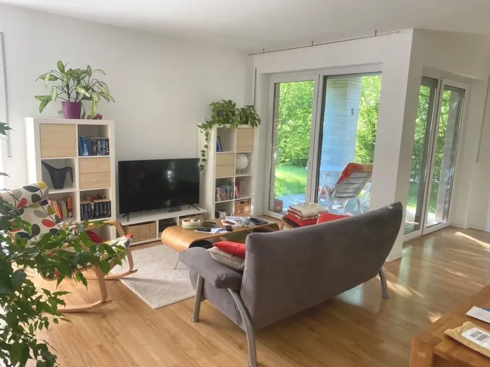 Beautiful 3-Room Apartment with Fitted Kitchen and Terrace!