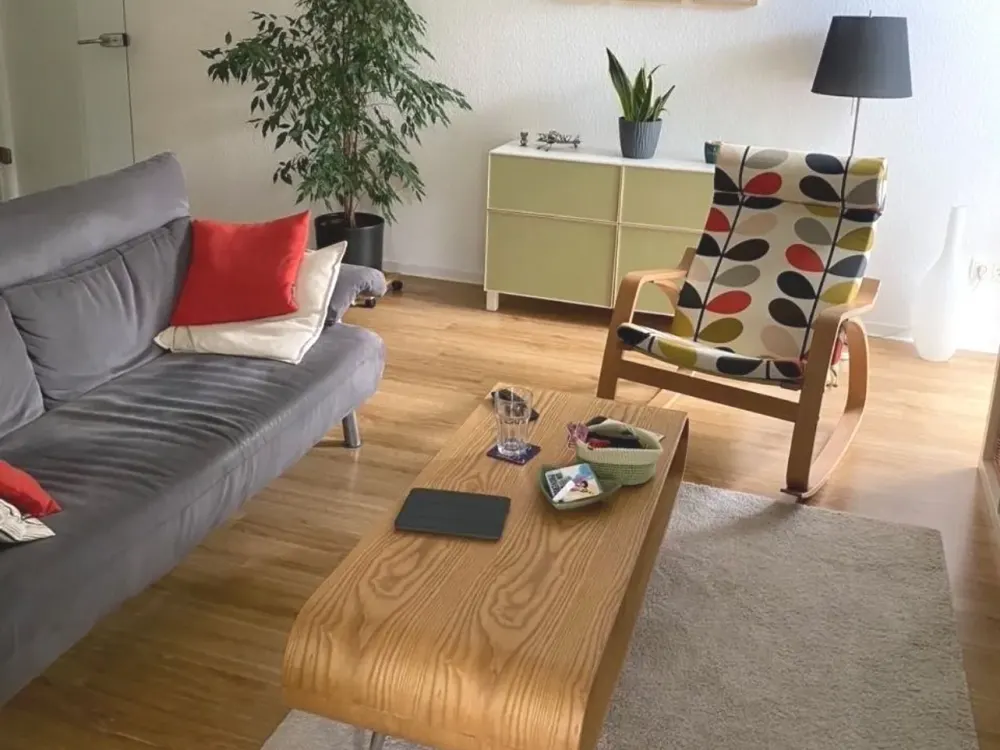 Beautiful 3-Room Apartment with Fitted Kitchen and Terrace!
