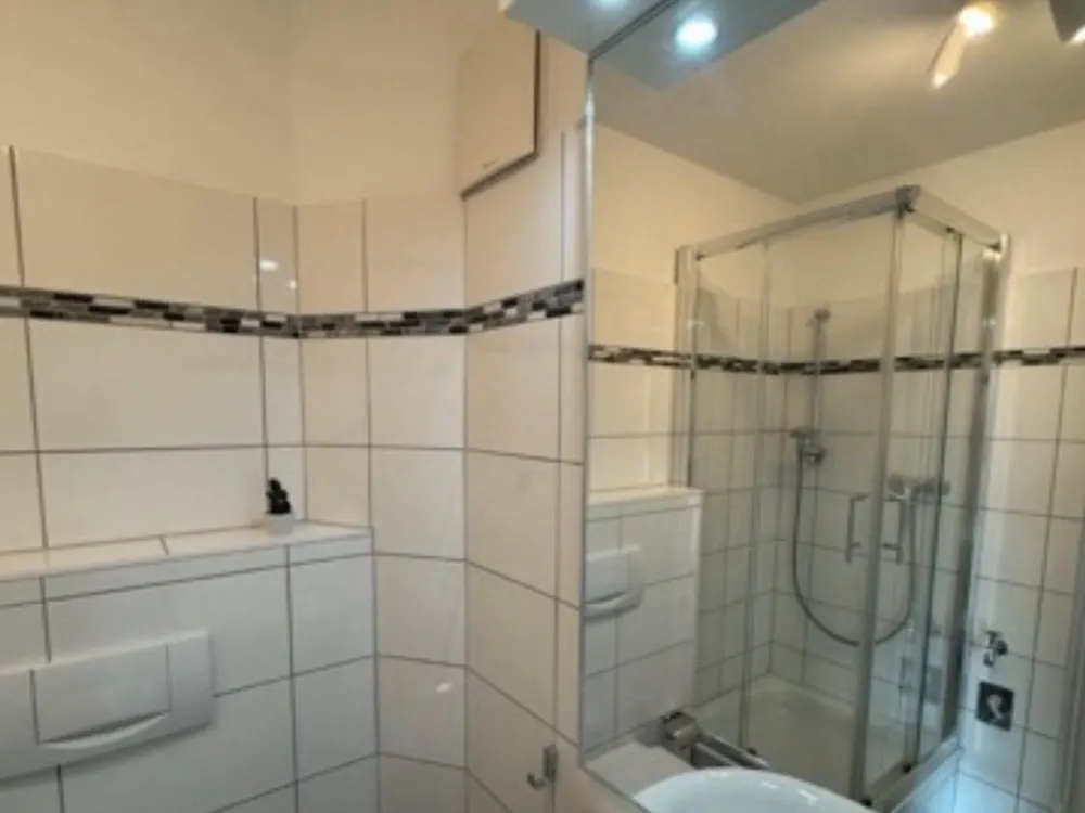 Helle 1-Zimmer-Wohnung mit Balkon im Zooviertel
