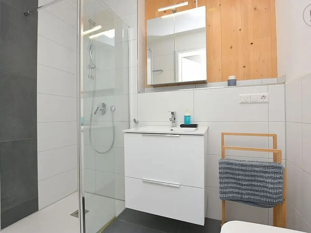 Modern Furnished New-Build Apartment in Rutesheim (Perouse)