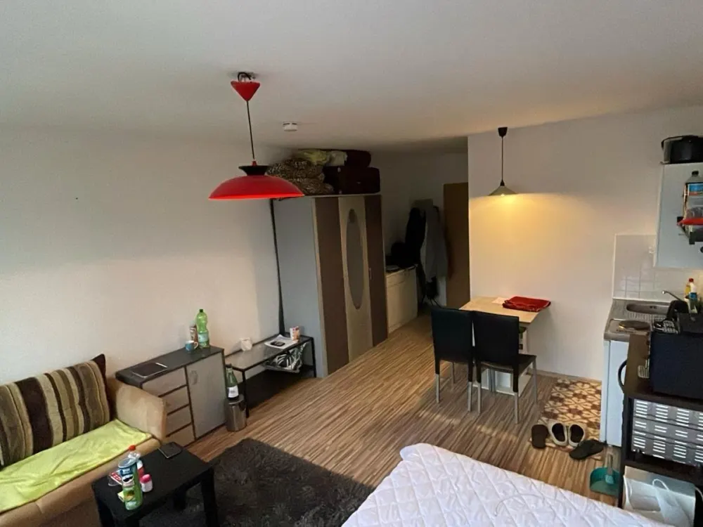 Nachmieter gesucht ab dem 01.08 für ein ca. 25m Einzelzimmer