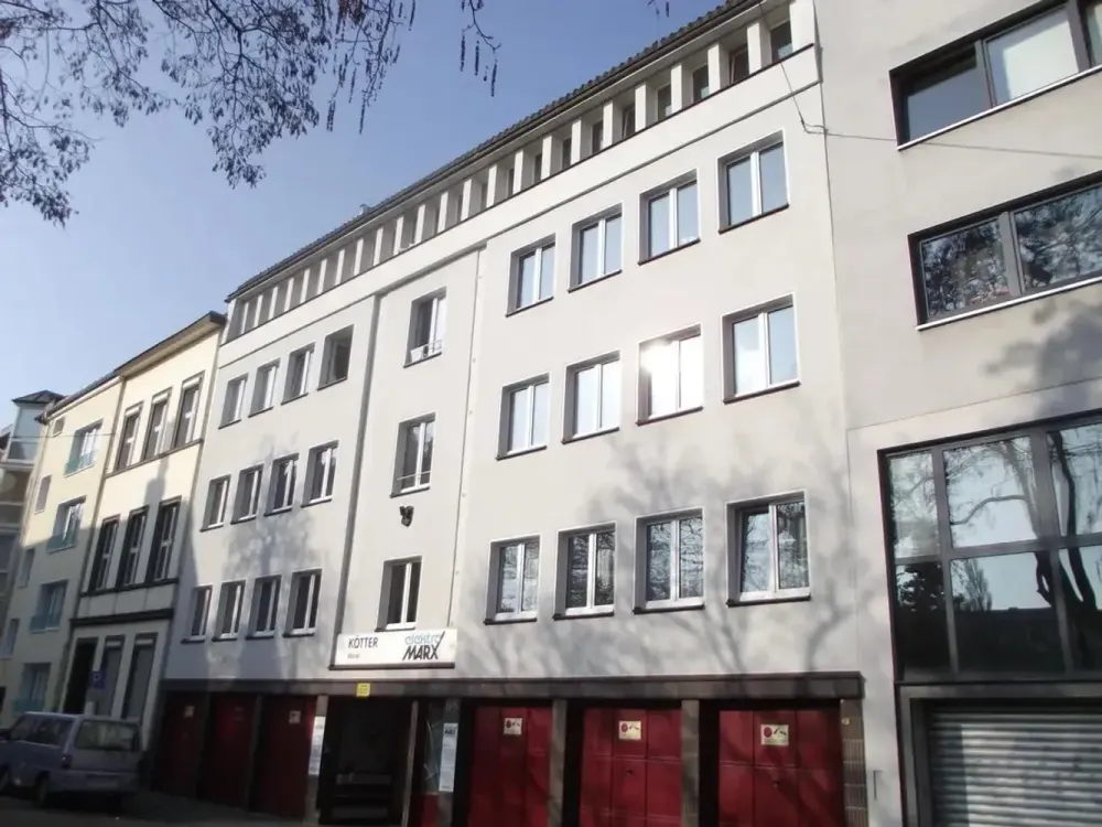 DEUTZ - Super geschnittene Zwei-Zimmerwohnung mit Balkon - WG geeignet