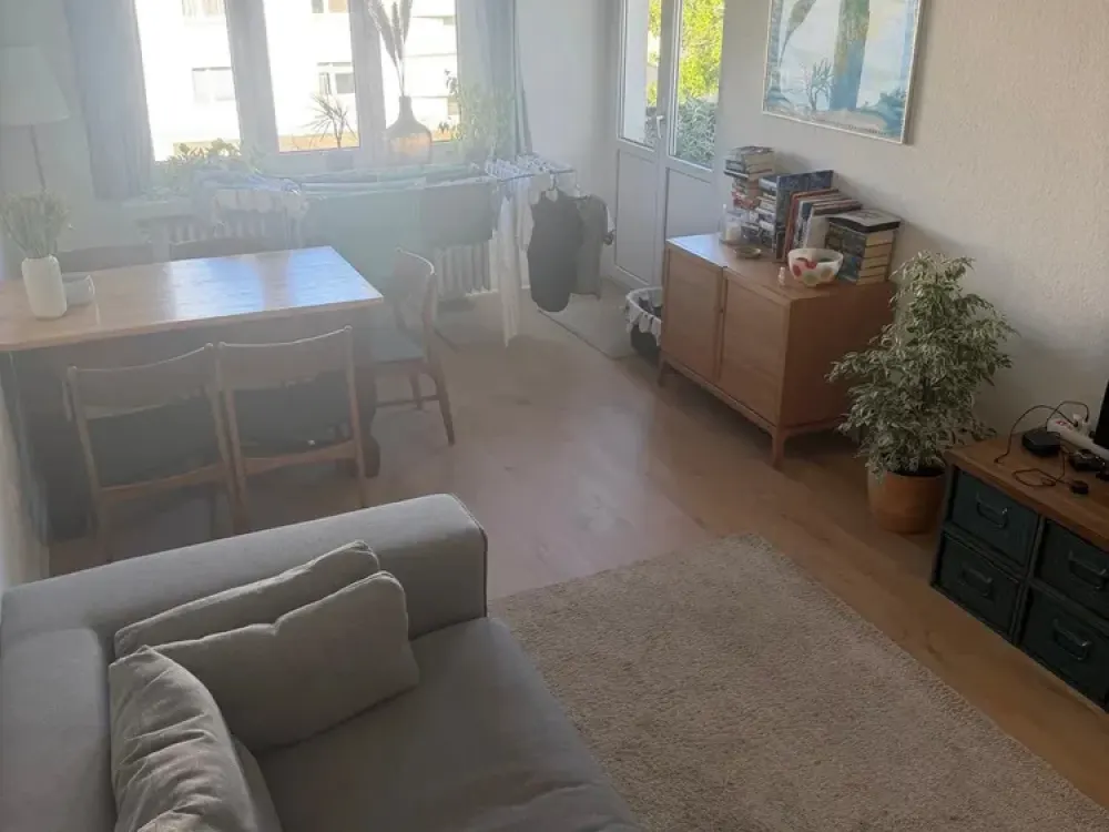 DEUTZ - Super geschnittene Zwei-Zimmerwohnung mit Balkon - WG geeignet