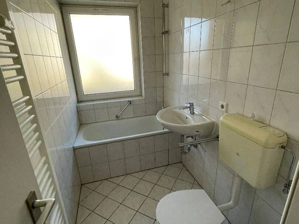 Moderne 1-Zimmer-Wohnung mit Balkon in St. Leonhard