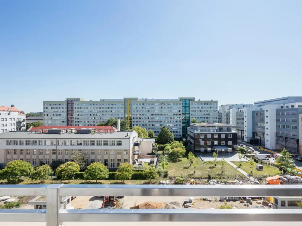 Comfortable 2-Room Apartment on the 4th Floor with Large South-Facing Terrace and Green View