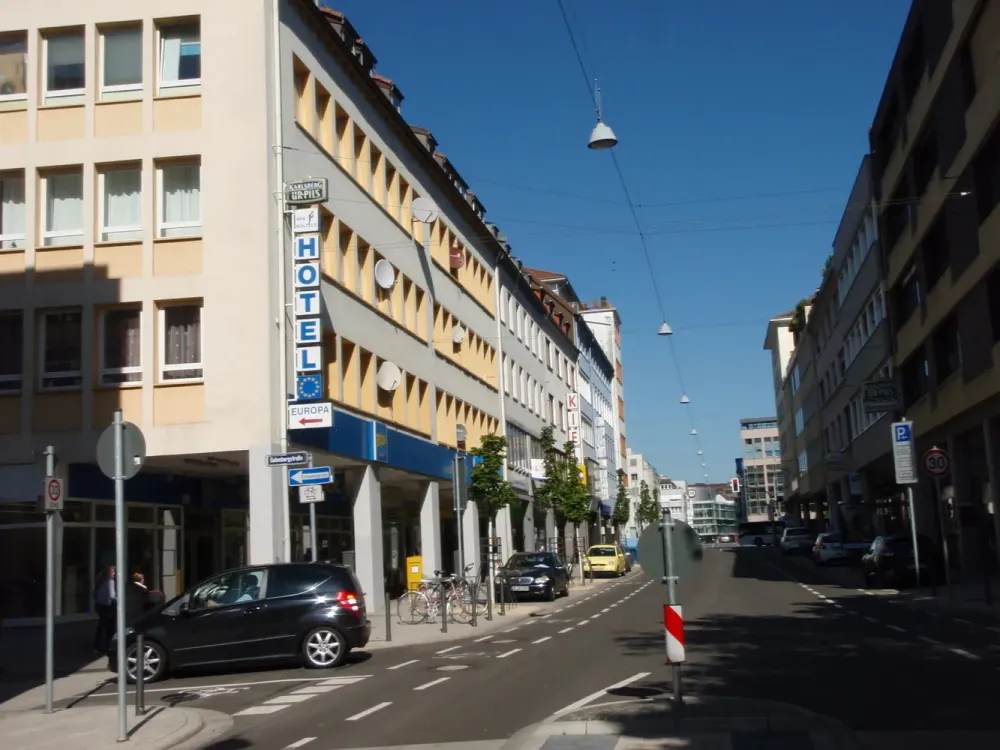 Helle 3 Zi. Whg. mit 122 m² Top-Lage Saarbrücken, Eisenbahnstr. !