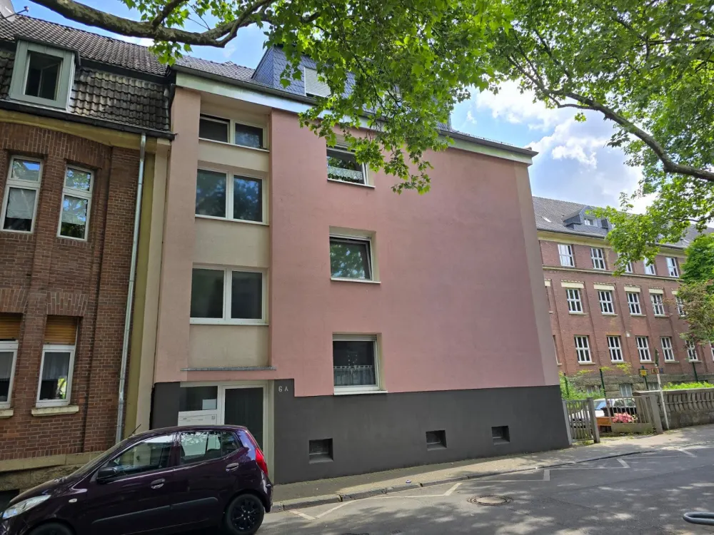 Gepflegte Dachgeschosswohnung, 3,5 Zimmern und Balkon in Dortmund