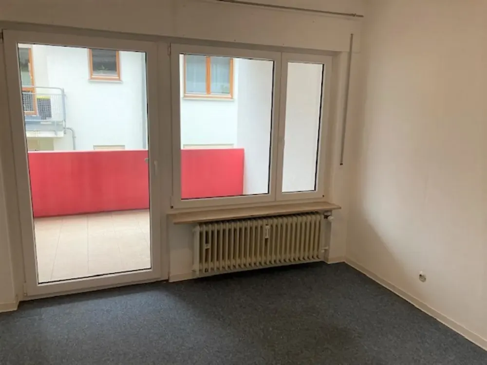 3 Zimmer - Wohnung mit Balkon!