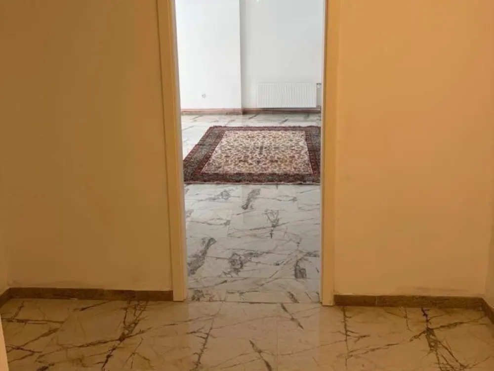 Souterrain 3-Zi sofort frei in Offenbach Bieber