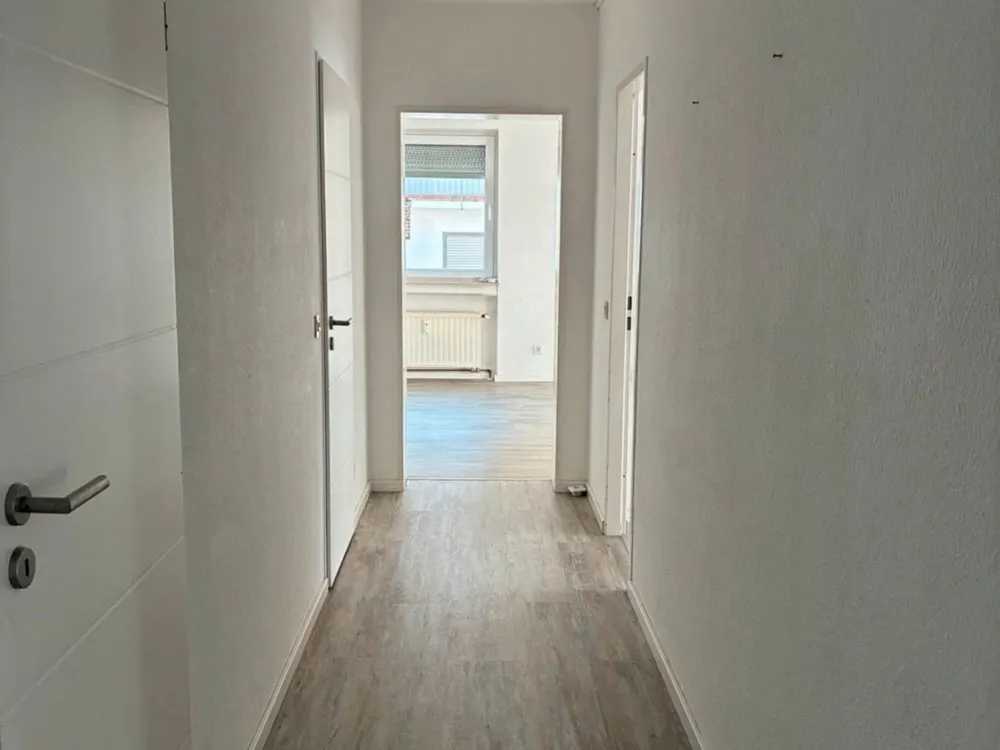 Central & Worry-Free: 75m² in the Government District St. Johann, 770€