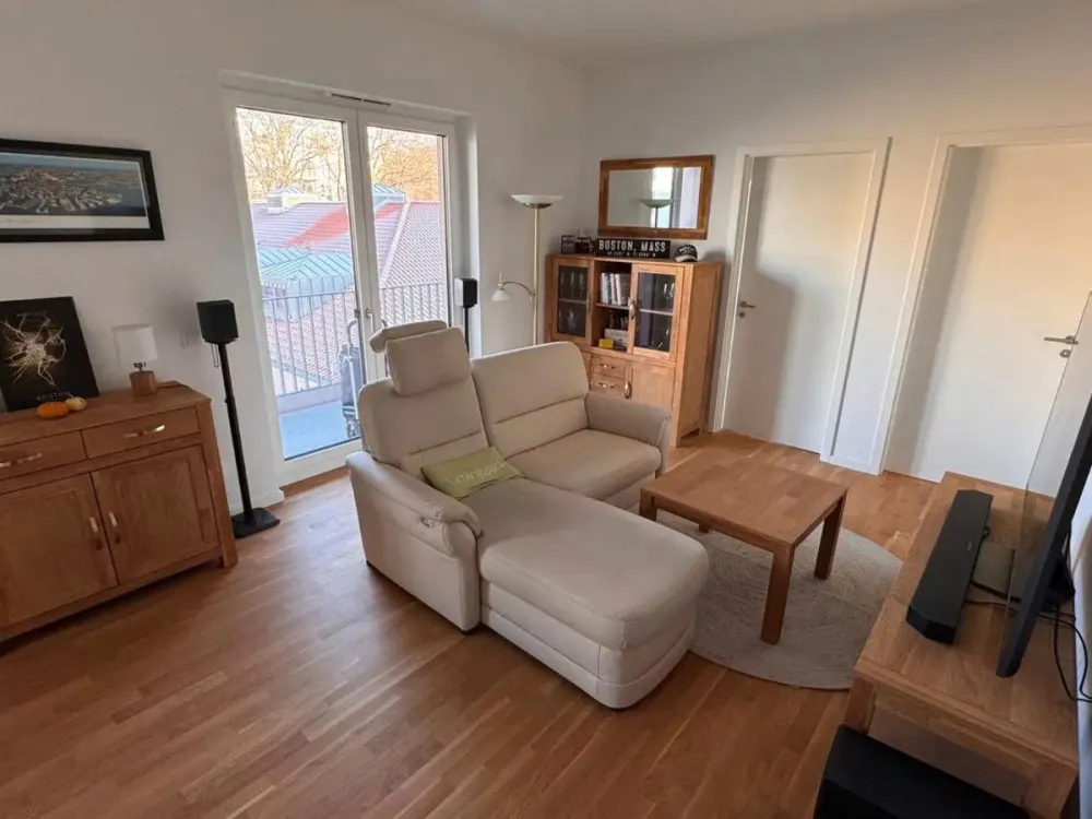 Traumlage am Wasser: Nachmieter für 3 Zimmer 75 qm Neubauwohnung
