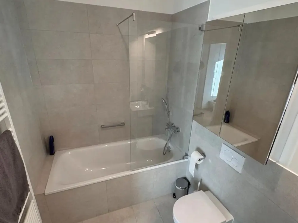 Traumlage am Wasser: Nachmieter für 3 Zimmer 75 qm Neubauwohnung
