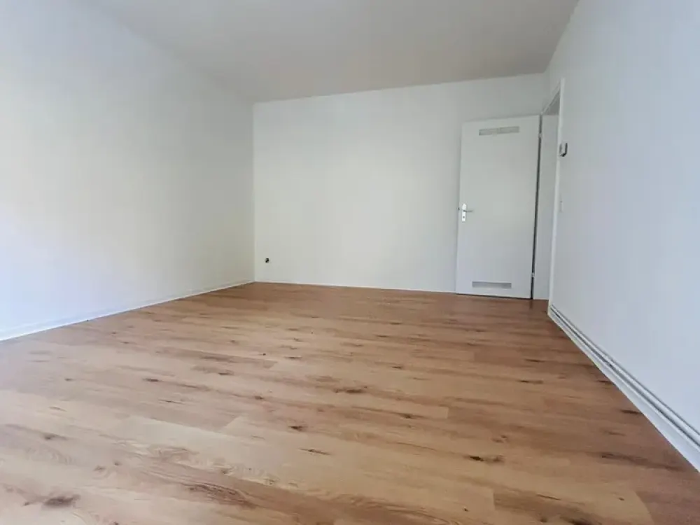Moderne 3-Zimmer-Wohnung mit Balkon und Einbauküche