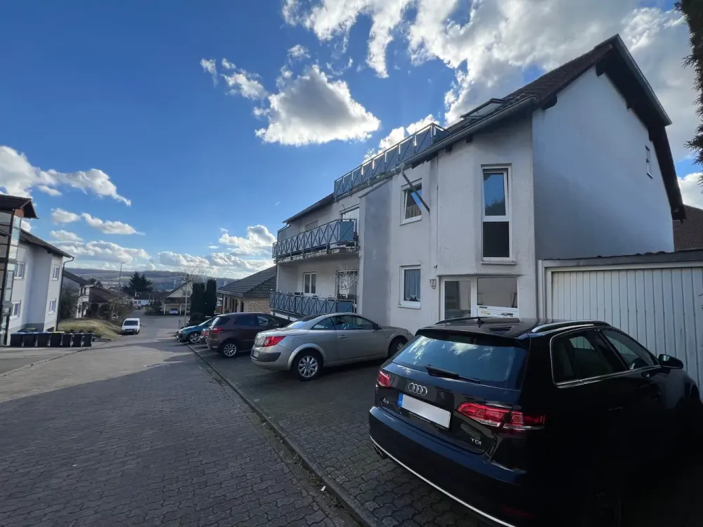 Attraktive 2-Zimmer-Wohnung mit großem Balkon in Völklingen