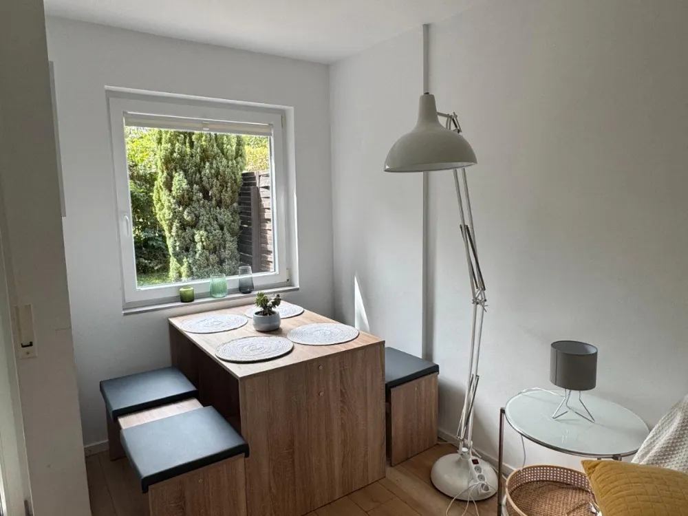 Möbliertes Business Studio mit Terrasse & Garten