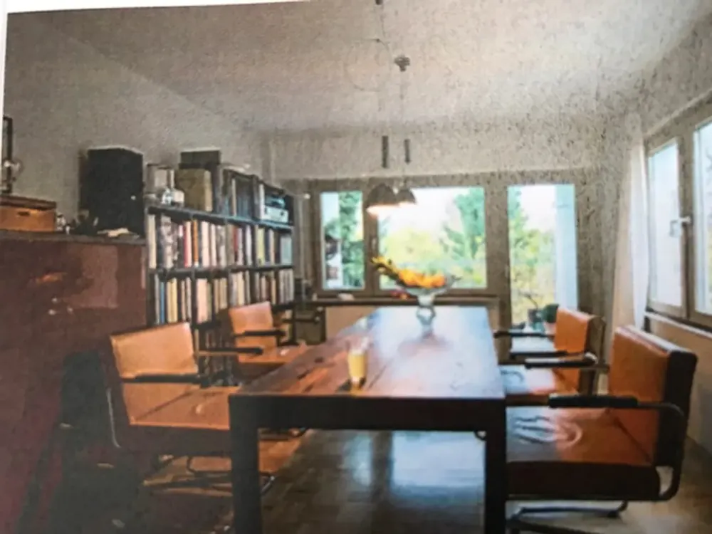Modernized 5-Room Apartment with Fitted Kitchen in Offenbach Westend at Dreieichpark