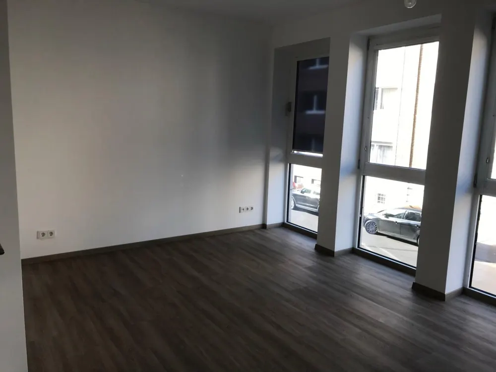Lichtdurchflutete Einzimmerwohnung in Köln Lindenthal