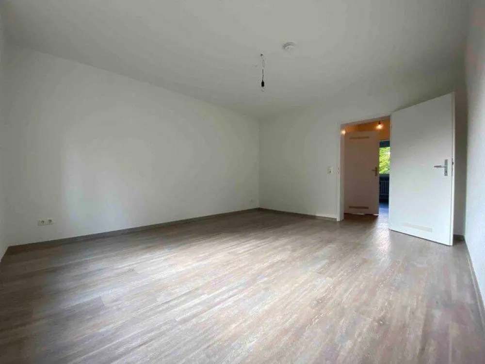 Frisch renovierte 3-Zimmer-Wohnung nähe Indupark zu vermieten