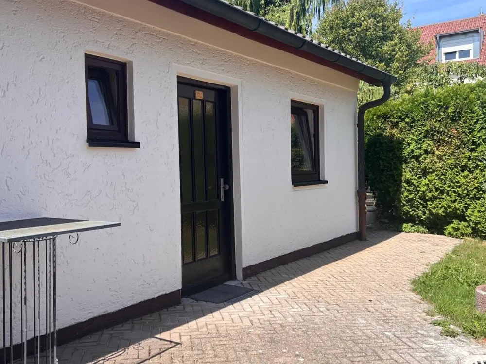 2-Zimmer Wohnung voll möbliert