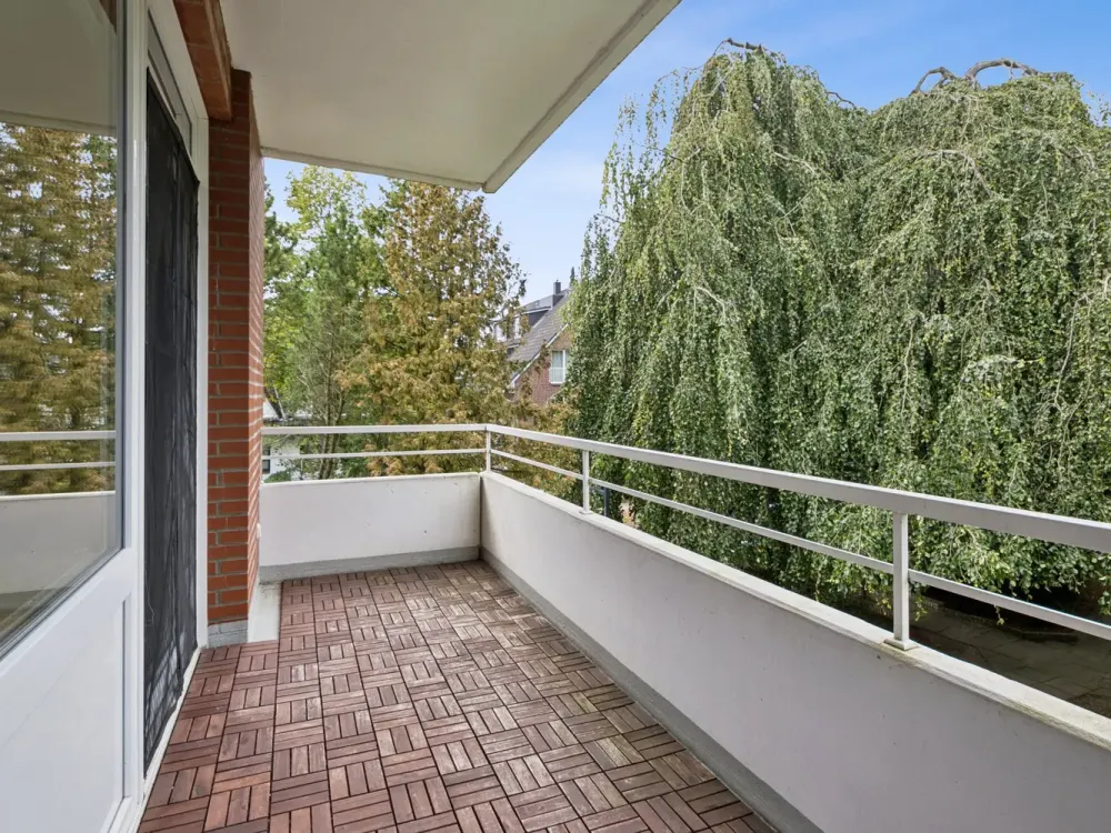 Komfortable 3-Zimmer-Wohnung mit hochwertiger Ausstattung und Balkon in Hamburg-Meiendorf