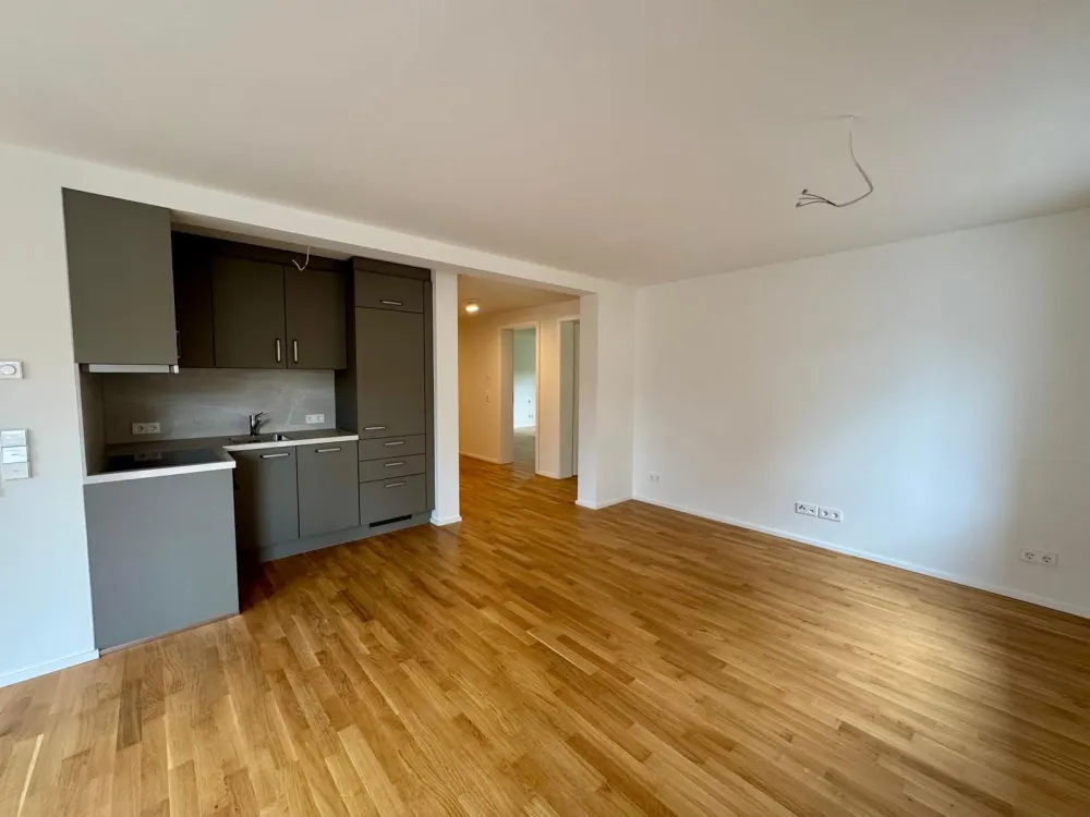 Stilvoll sanierter Altbau mit Balkon in zentraler Lage