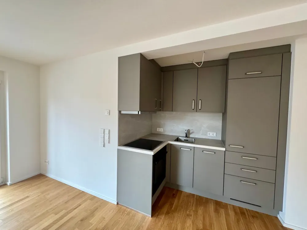 Stilvoll sanierter Altbau mit Balkon in zentraler Lage