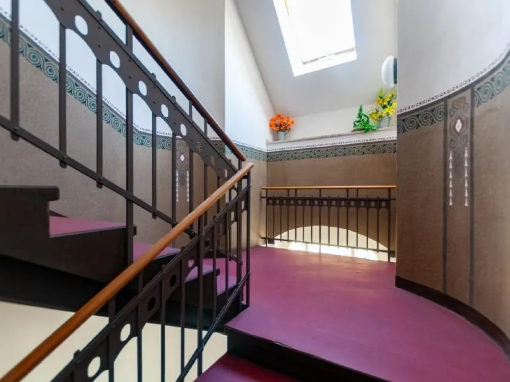 Tolkewitz - helle 3-Zimmer-Dachgeschosswohnung mit Wintergarten/Loggia