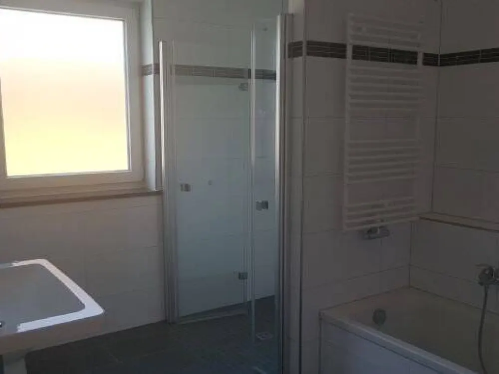 Luxuswohnung im EG links in Top-Wohnlage zu vermieten!