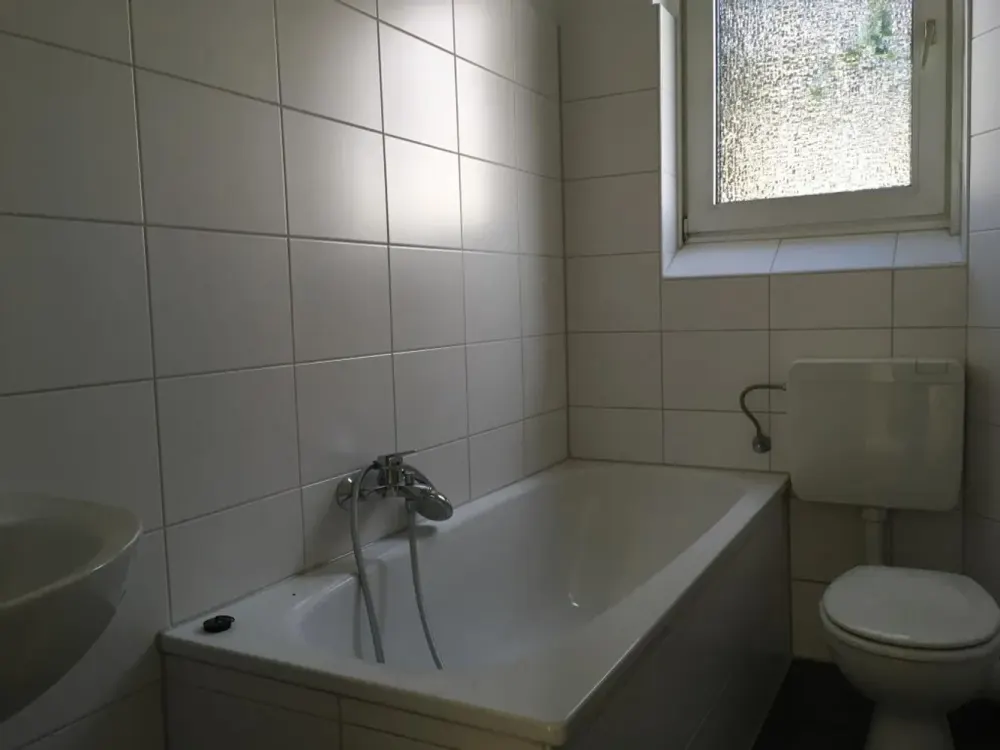 3-Zimmer-Wohnung in Dortmund Wickede mit einem Fußbodenbelag!!!!!!