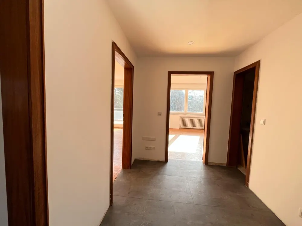 Vier Zimmer Wohnung