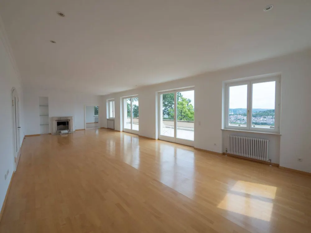 Haus im Haus - Großzügige Wohnetage im Stuttgarter Norden / Relenberg mit Aussicht und Garten