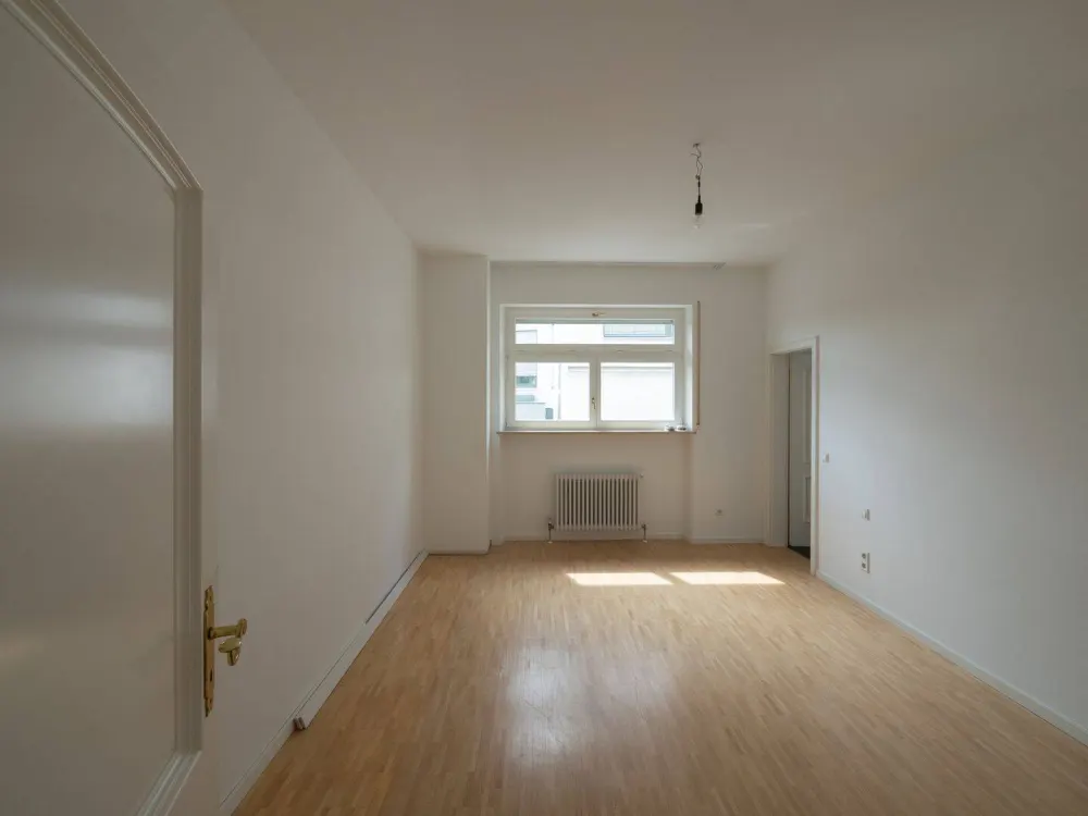 Haus im Haus - Großzügige Wohnetage im Stuttgarter Norden / Relenberg mit Aussicht und Garten