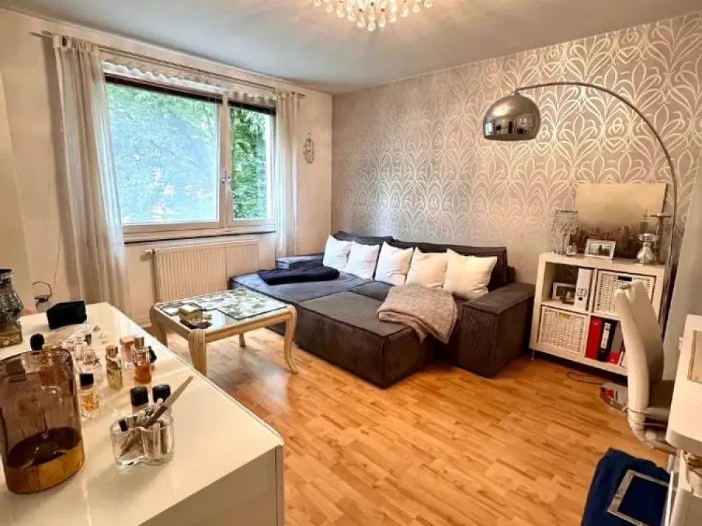 Zuhause mit zwei Zimmern in Köln Nippes