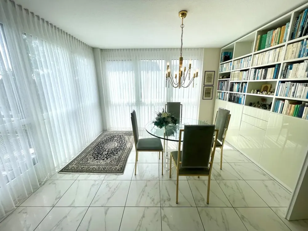 Moderne 3-Zimmer-Mietwohnung mit Balkon und Tiefgaragen-Duplex-Stellplatz in Nürnberg-Erlenstegen!