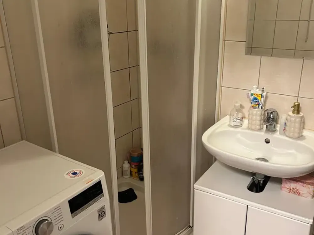 2 Zimmer Wohnung mit Diele und EBK in Bremen Osterholz