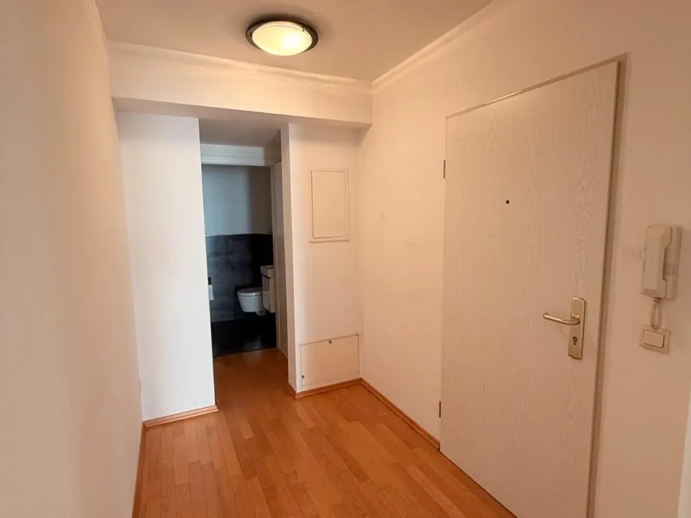 Traumhafte Maisonette 2,5 Zimmer Wohnung TG, EBK und 3 Balkone