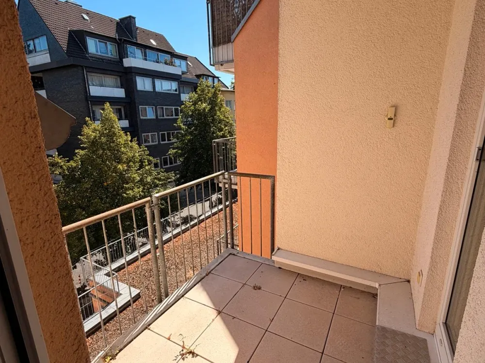 Traumhafte Maisonette 2,5 Zimmer Wohnung TG, EBK und 3 Balkone