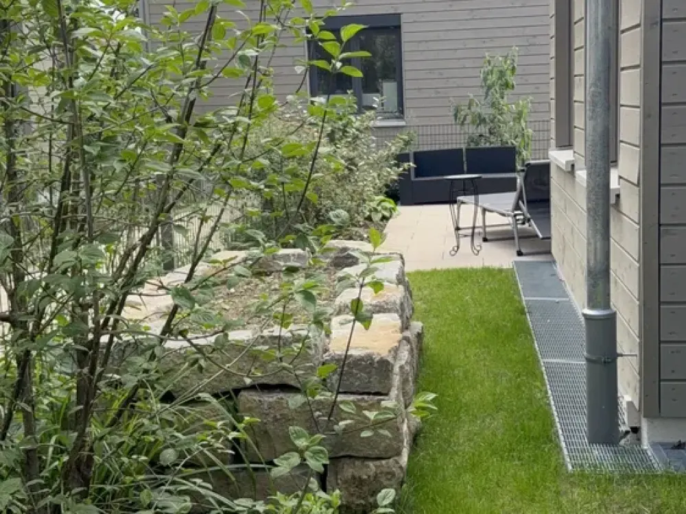 3 Zimmer Erdgeschosswohnung mit Terrasse und Garten zum 15.09. zu vermieten