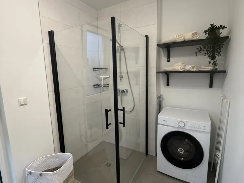 „Rundum-sorglos-Wohnen“ in Hamburg-Lurup: Exklusives Apartment mit All-Inclusive-Miete