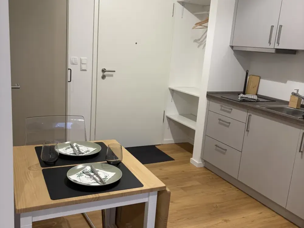 „Rundum-sorglos-Wohnen“ in Hamburg-Lurup: Exklusives Apartment mit All-Inclusive-Miete