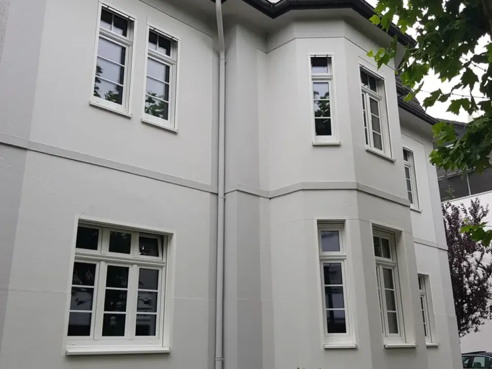 Charming Old Building Apartment in Jugendstil Villa in Front of Kaiser Karls Park