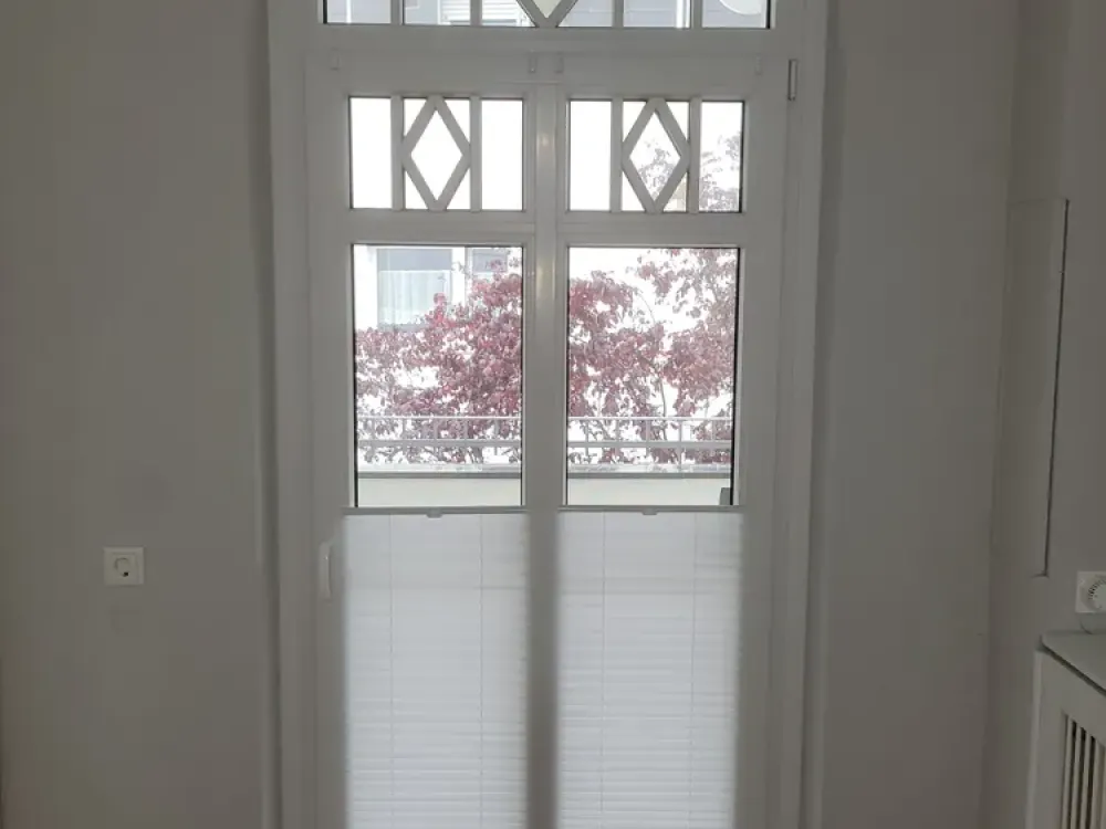Charming Old Building Apartment in Jugendstil Villa in Front of Kaiser Karls Park