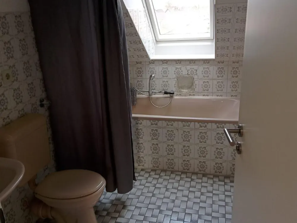 Unna- Königsborn, Knappenstr.17, 2 Zimmer im Dachgeschoss