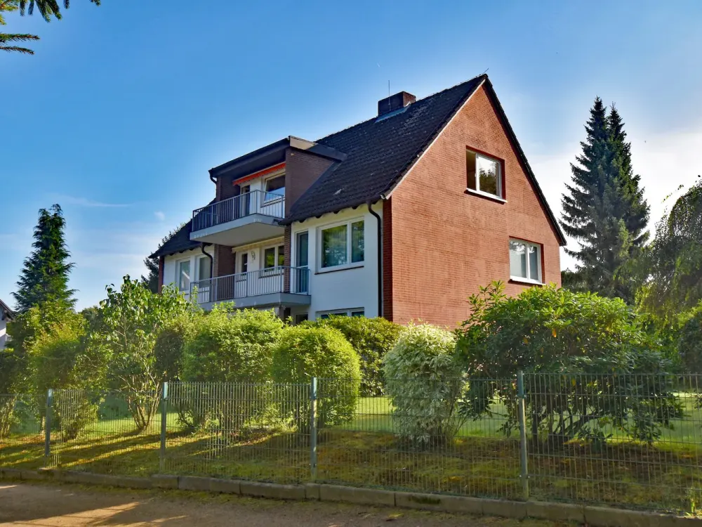Viel Ruhe mit herrlichem Weitblick ins Aumühler Billetal: Individuelle DG-Wohnung mit Westbalkon