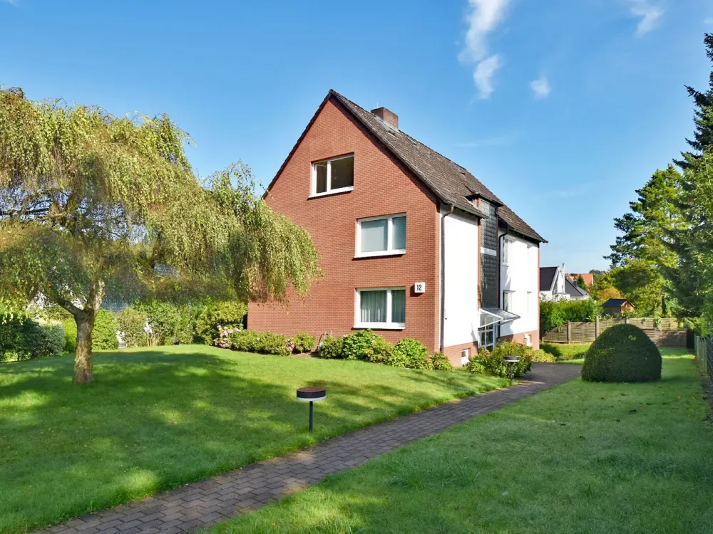 Viel Ruhe mit herrlichem Weitblick ins Aumühler Billetal: Individuelle DG-Wohnung mit Westbalkon