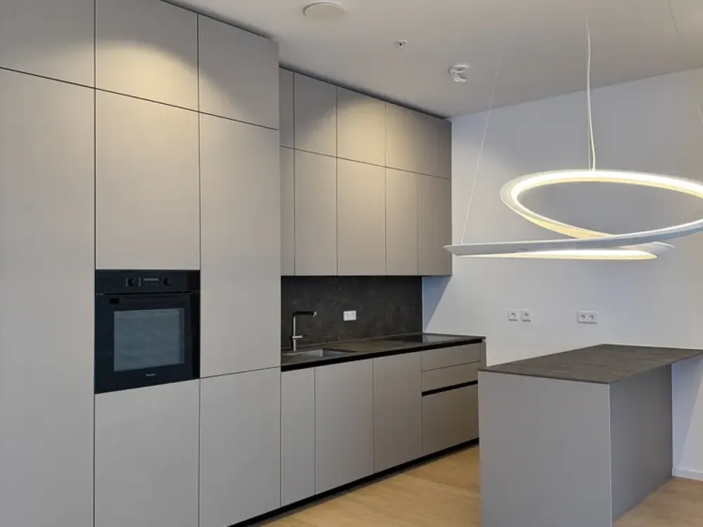 FOUR: Urbanes Wohnen im Herzen Frankfurts