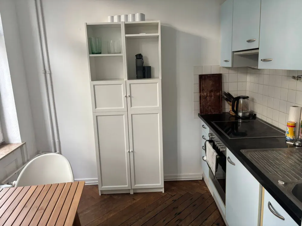 Rotherbaum: 1-Zi-Altbau in Uninähe: Wohnbüro, Praxis, Atelier