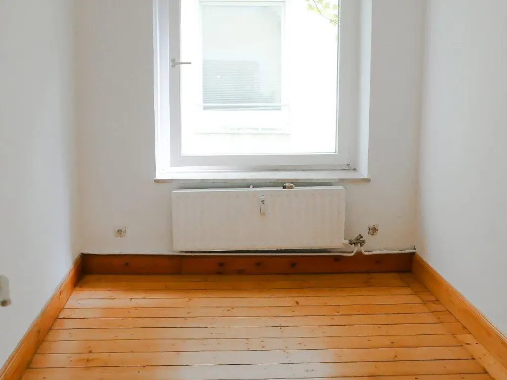 Barmbek-Süd: 2,5 Zimmer- Altbau - ideal als Wohnbüro/Praxis/Atelier/WG