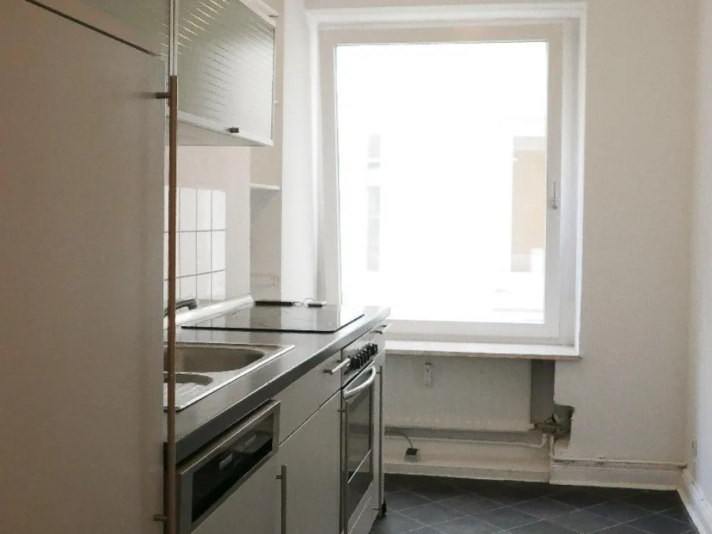 Barmbek-Süd: 2,5 Zimmer- Altbau - ideal als Wohnbüro/Praxis/Atelier/WG